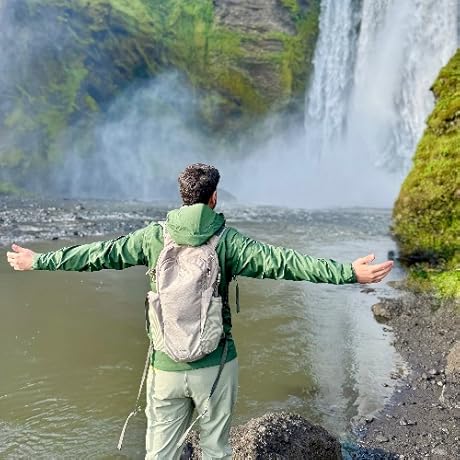 Anker Nano Power Bank, Ultra-Slim 5,000mAh Magnetic Wireless Charging Battery, Qi2 Certified 15W Max MagSafe-Compatible Portable Charger, Ergonomic Design, for iPhone Air/17/16 Series