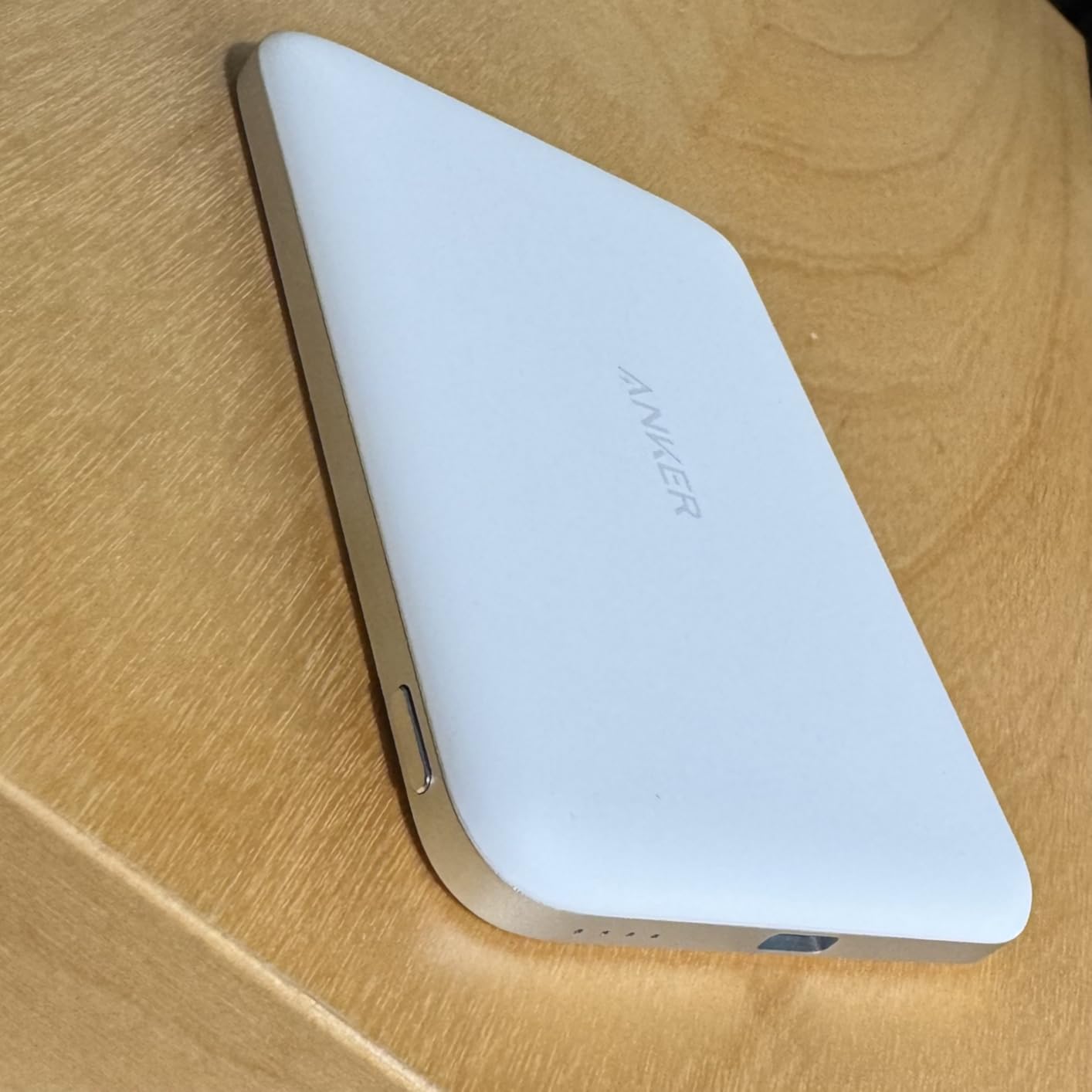 Anker Nano Power Bank, Ultra-Slim 5,000mAh Magnetic Wireless Charging Battery, Qi2 Certified 15W Max MagSafe-Compatible Portable Charger, Ergonomic Design, for iPhone Air/17/16 Series